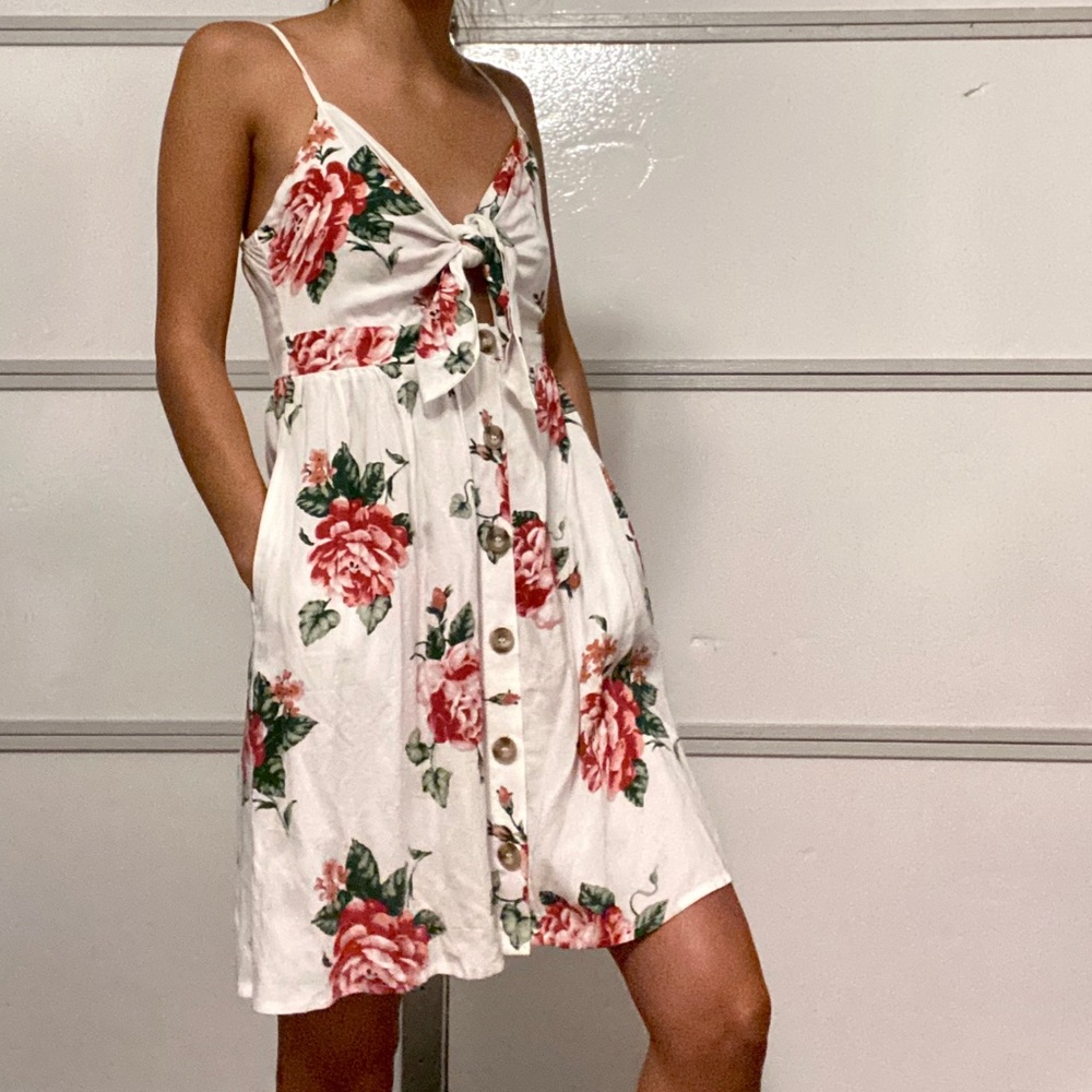 Floral dark green/pink spring time dress! 🌸